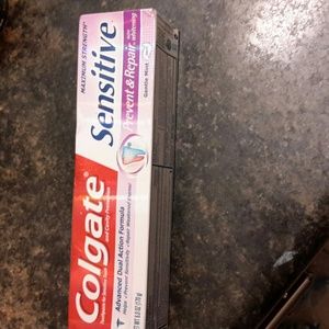 Colgate sensitive tooth paste